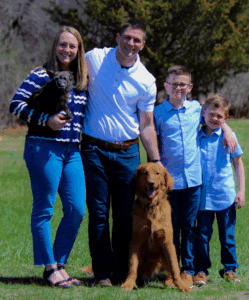 Pastor David and Danielle Flannery and their family